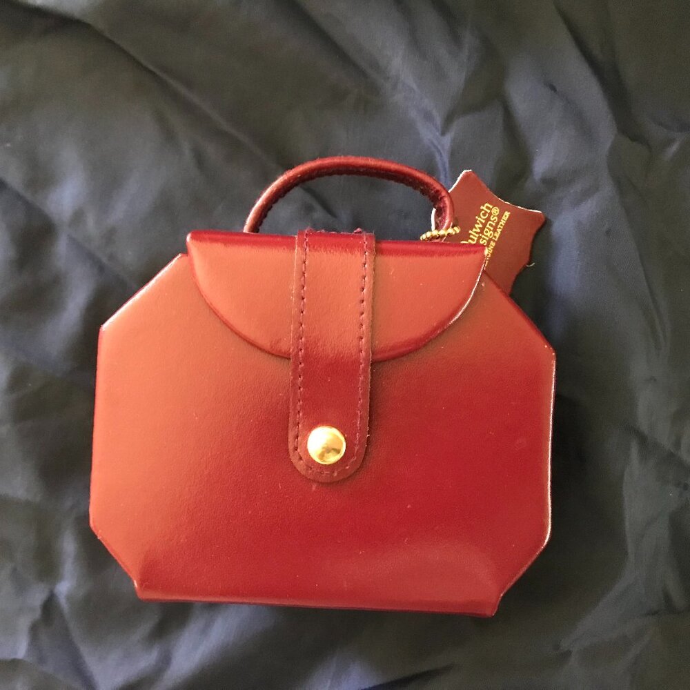 NWOT Dulwich designs genuine leather jewellery box Portable